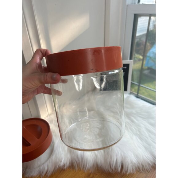 Vintage Pyrex glass and orange plastic kitchen canisters jars containers - Picture 6 of 7